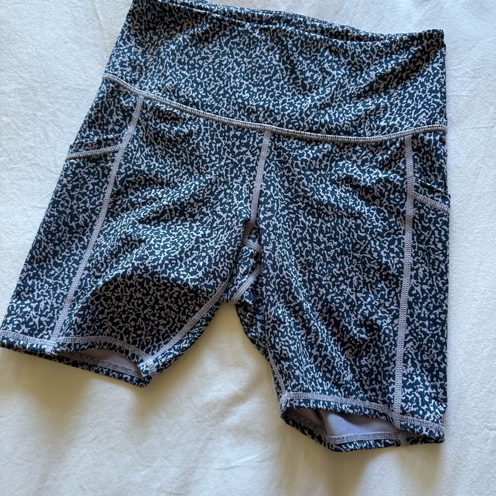 Bike shorts with pockets